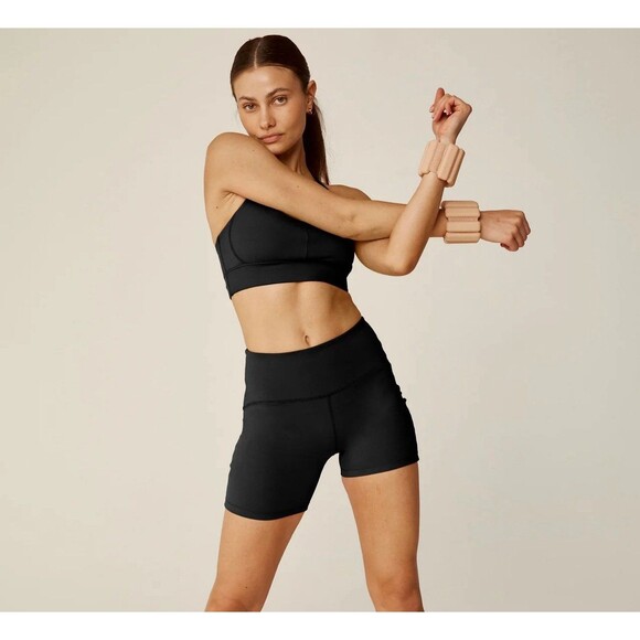 Beyond Yoga Pants - Beyond Yoga Powerbeyond Strive Biker Short Black Size Medium